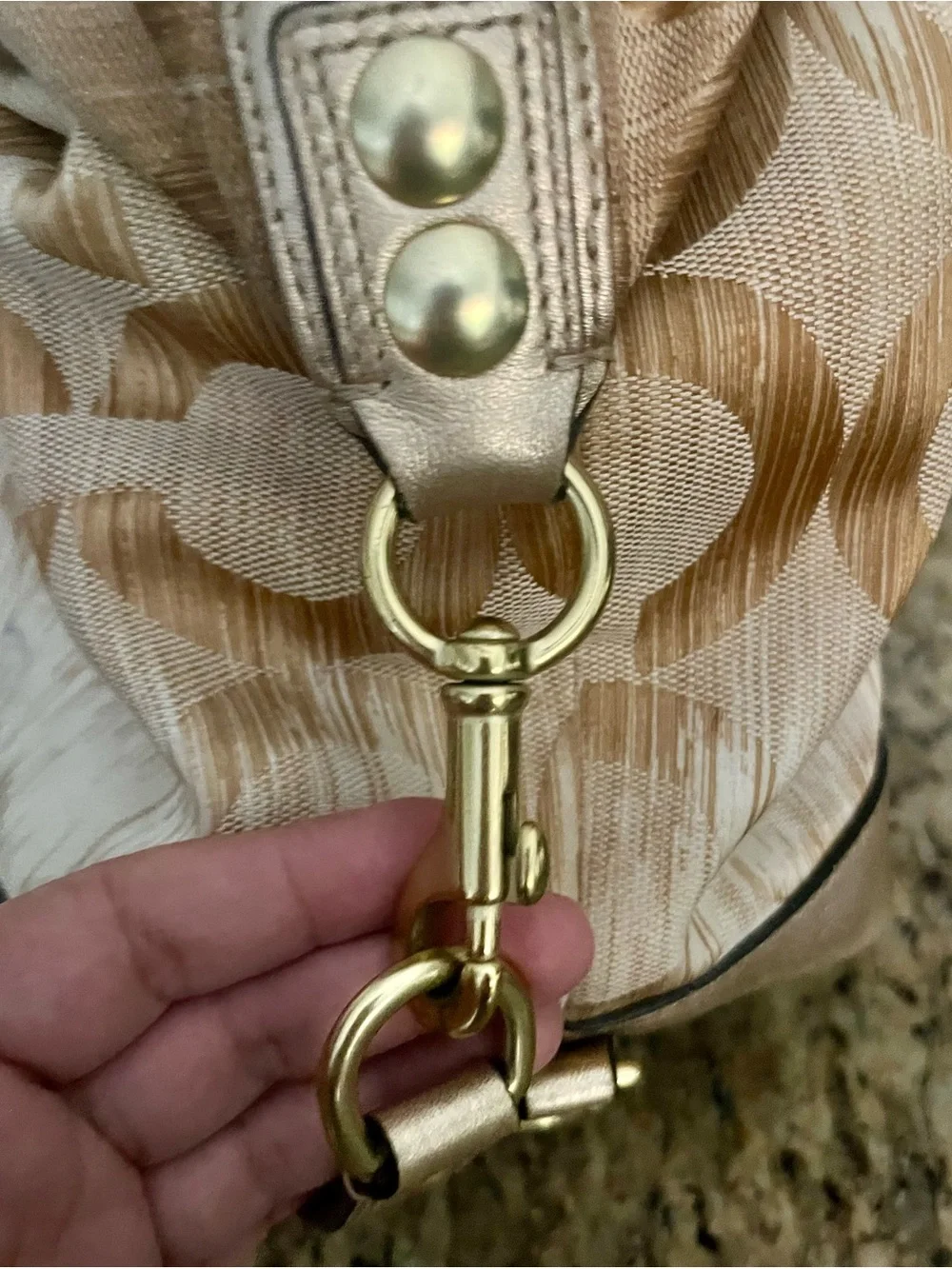 Coach pre loved